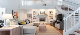 Private Pool! Walk to Village & Ocean