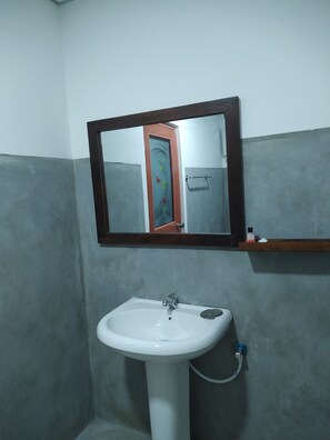 Bathroom - Yashi's Place Sigiriya (Sigiriya)