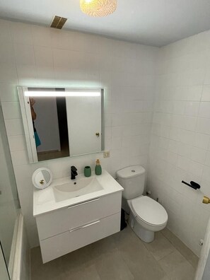 Bathroom - Bahia de Algeciras, close to the beach. (Algeciras)
