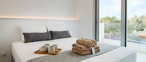 1 soverom, strykejern/-brett, wi-fi og sengetøy