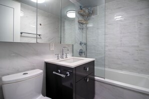 Hårføner og håndklær