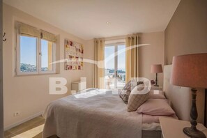 5 bedrooms, free WiFi