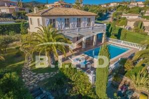Exterior - Provençal villa with sea view (STE MAXIME)