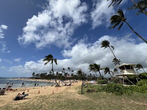 Beach nearby, beach towels - The ‘IMI OLA at Kiahuna Beach - Great Location on Kauai's South Shore -A/C (Koloa)