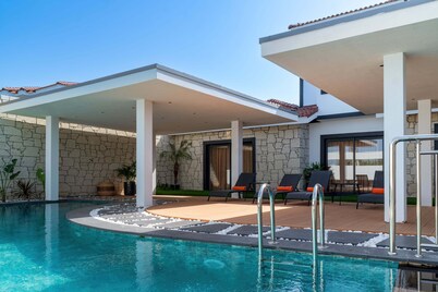 Royal Teos Thermal Resort Clinic & Spa - Halal Hotel