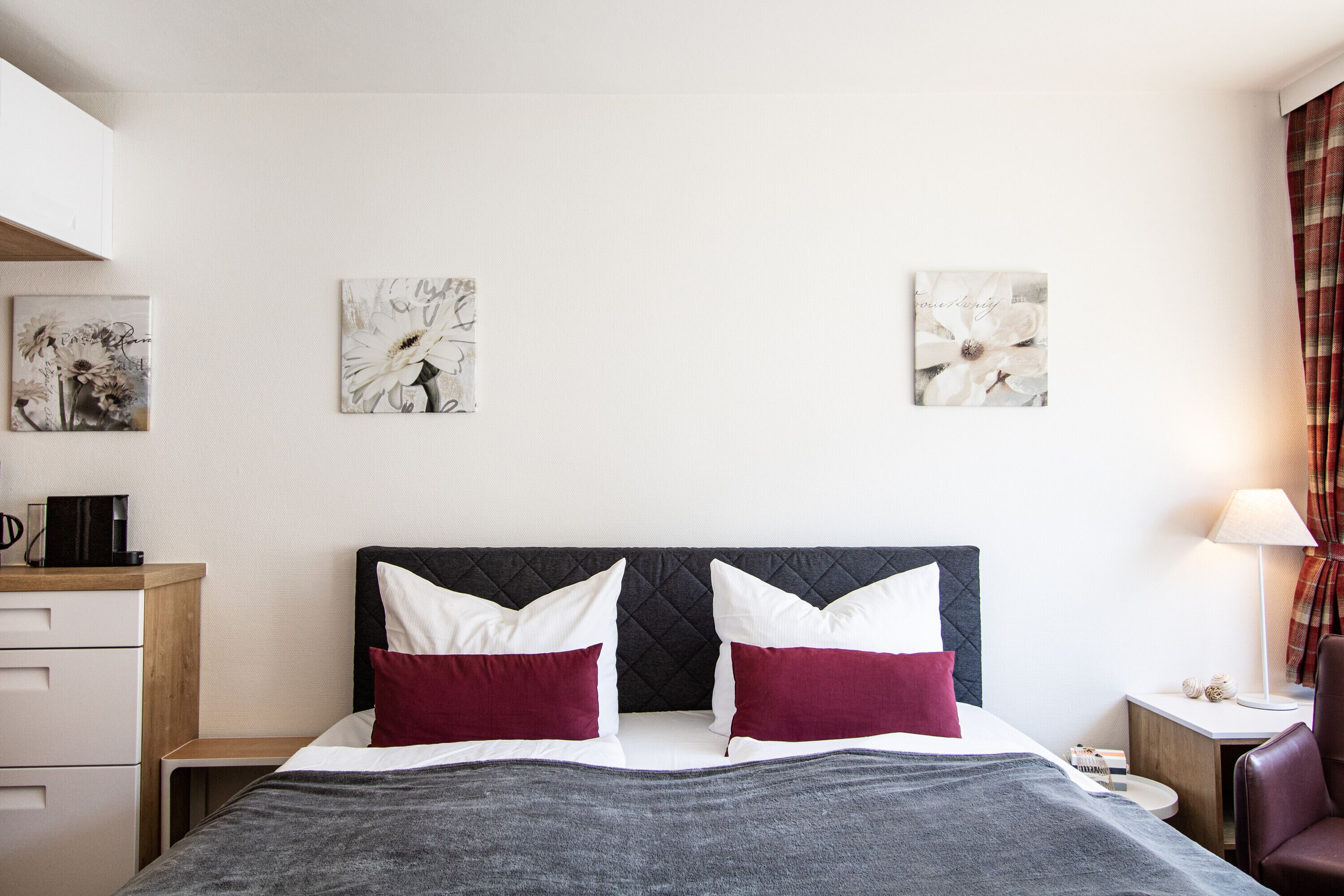 Fer et planche à repasser, Wi-Fi gratuit, draps fournis