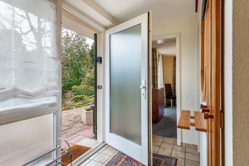 Gemütliche Ferienwohnung mit großer Terrasse, großem Garten und Gartenteich