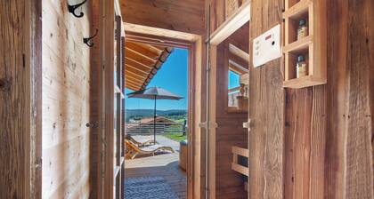 Chalet 'Bergchalet 2' with Private Pool, Private Terrace and Wi-Fi