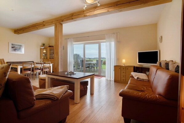 TV, stereo