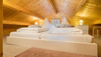 3 bedrooms, free WiFi, bed sheets