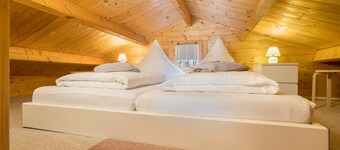 Holiday Home 'Ferienhäuser Familie Täubert' with Private Terrace, Private Garden and Wi-Fi