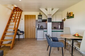 Interior - Apartment 'Ruheinsel' with Shared Terrace, Shared Garden and Balcony (Jade)