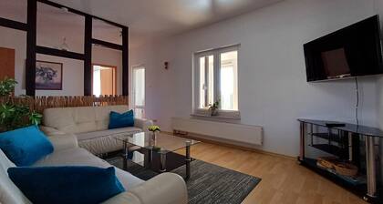 Ferienwohnung 'Ferienhaus Sonnenschein' mit privater Terrasse, privatem Garten und WLAN