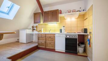 Refrigerador, horno, parrilla de estufa y lavavajillas