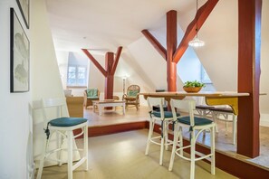 Dining - Holiday flat "Kemenate" - individual flat under the roof (Trendelburg)
