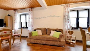 Tv, dvd-afspiller, stereoanlæg