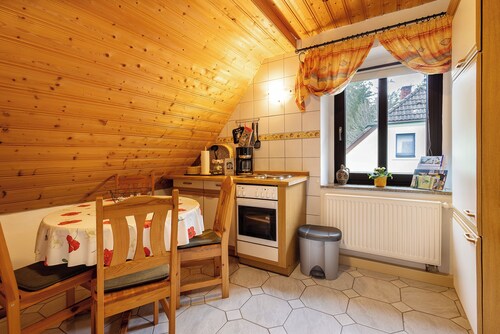 Ferienwohnung "Buchhaus Vier - Dachgeschoss" mit Gemeinschaftsterrasse und WLAN