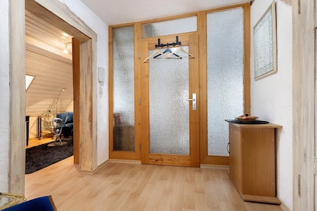 Interior. Apartment "Buchhaus Vier - Dachgeschoss" with Shared Terrace & Wi-Fi