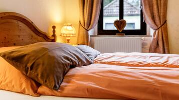 1 habitación, escritorio, wifi gratis y ropa de cama