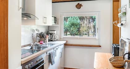 Ferienwohnung 'Ferienhaus Strandfloh' mit privater Terrasse, privatem Garten und WLAN