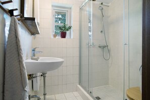 Bruser, hårtørrer, håndklæder