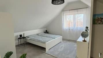 2 soverom, strykejern/-brett, wi-fi (inkludert) og sengetøy