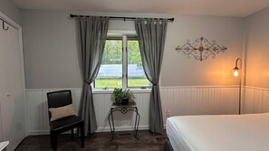 5 Schlafzimmer, Schreibtisch, Bügeleisen/Bügelbrett, kostenloses WLAN