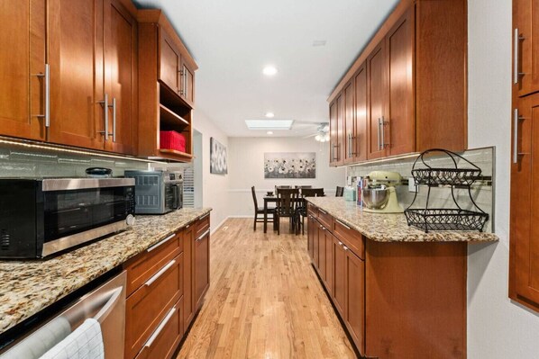 Fridge, microwave, dishwasher, coffee/tea maker - Sanctuary in the City Private Hot Tub Pets Welcome (Denver)