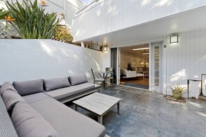 Outdoor dining - The Hidden Hideaway | The Chosen Collection (Summerland)