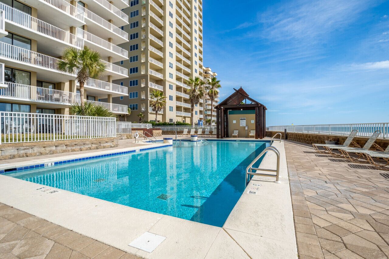 Romar Place beachfront indoor/outdoor pool