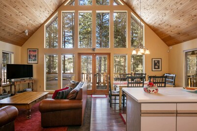Memory Mtn Lodge by Velo
