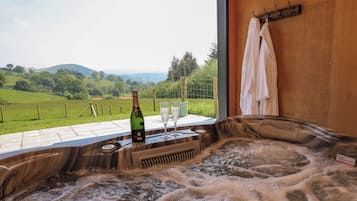Cottage | Bồn tắm spa ngoài trời