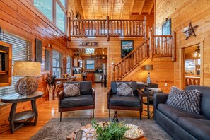 Smart TV, fireplace, video games, offices - Misty Mountain by AvantStay | Hot Tub, Mountain Views, Theater, Pool Table (Sevierville)