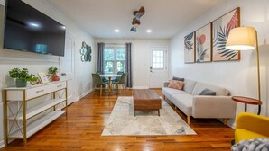 Unclassified image, 4 of 22, button - Cottage @ Midtown - Central Location! (Duplex) (Tallahassee)