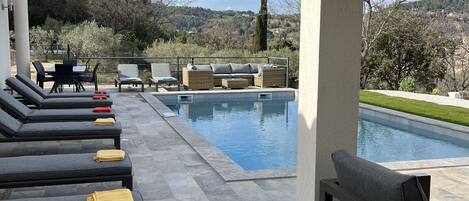 Outdoor pool, a heated pool