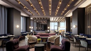 酒吧（店内）