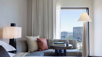 Premium Room, 1 King Bed, City View, Corner