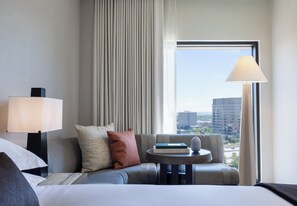 Premium Room, 1 King Bed, City View, Corner | Frette Italian sheets, premium bedding, minibar, in-room safe - Kimpton Claret Hotel by IHG (Denver)