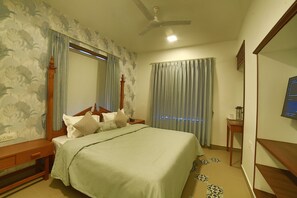 7 makuuhuonetta, Wi-Fi, vuodevaatteet