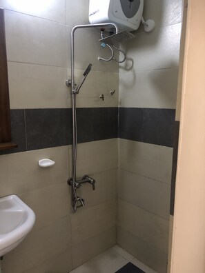 Free toiletries - Downtown Virgins (Elmina)