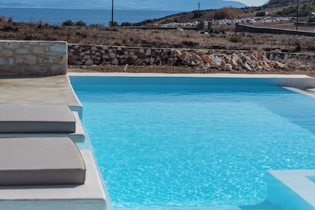 3 piscinas al aire libre, sillones reclinables de piscina