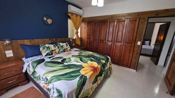 7 bedrooms, free WiFi, bed sheets