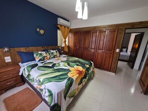 7 bedrooms, free WiFi, bed sheets