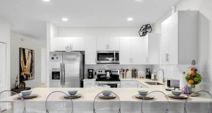 The Sleek Miami Retreat