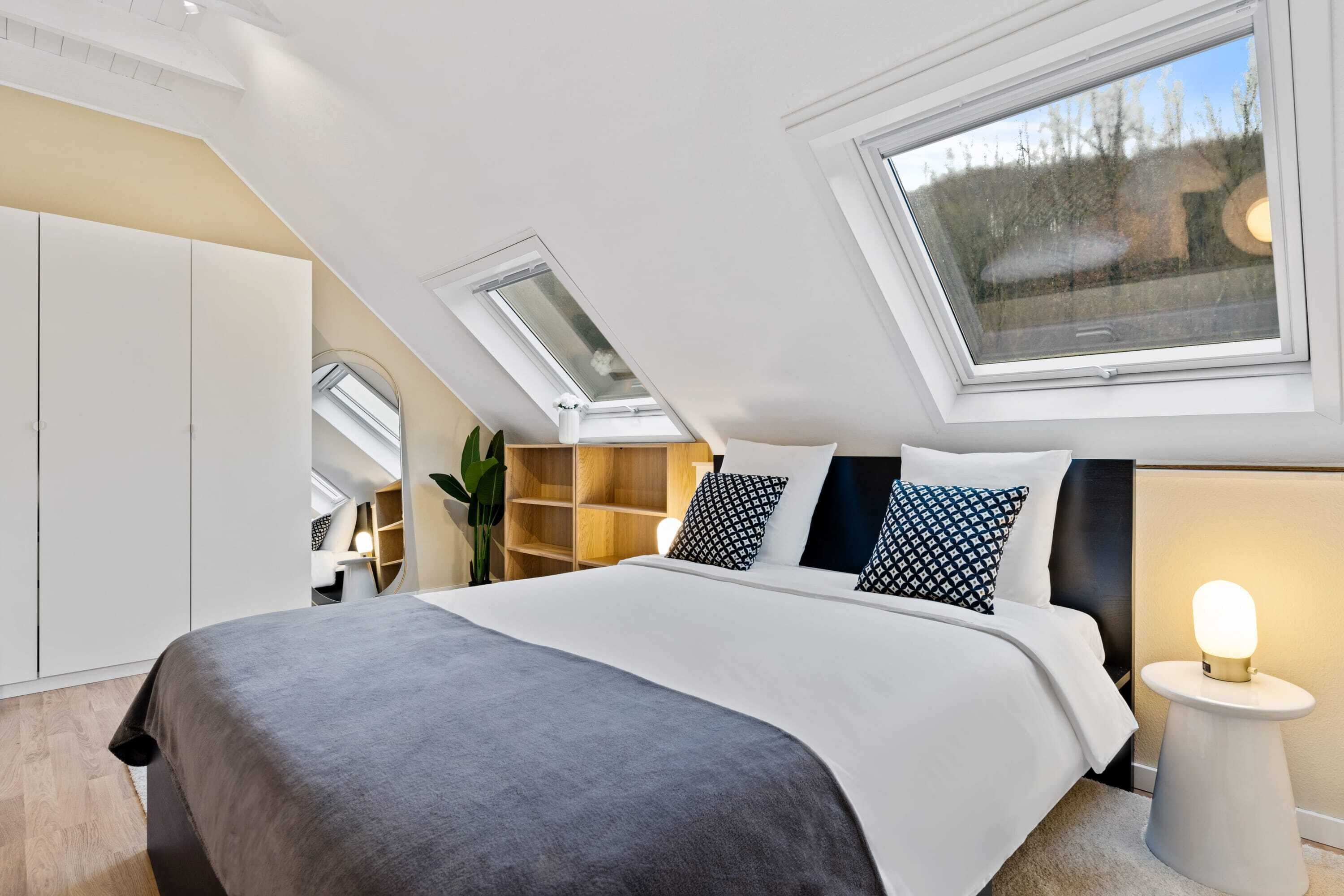 2 Schlafzimmer, Schreibtisch, Bügeleisen/Bügelbrett, WLAN