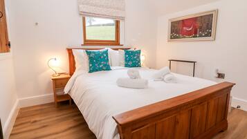 2 bedrooms, WiFi (free), individually decorated, individually furnished
