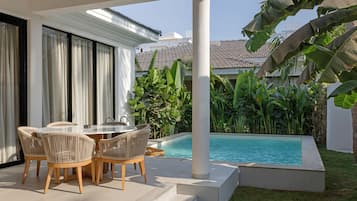 Three Bedroom Villa | เครื่องนอนระดับพรีเมียม, ผ้านวมขนเป็ด, เตียงเมมโมรีโฟม, มินิบาร์