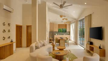 Three Bedroom Villa | เครื่องนอนระดับพรีเมียม, ผ้านวมขนเป็ด, เตียงเมมโมรีโฟม, มินิบาร์