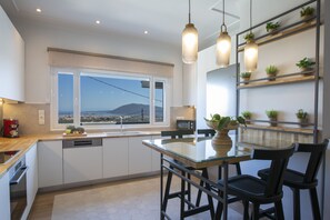 Dining - Villa Theretro, overlooking the Ionian Pelagus and Lefkas city (Lefkada)