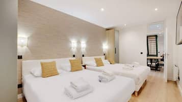 3 bedrooms, desk, iron/ironing board, WiFi